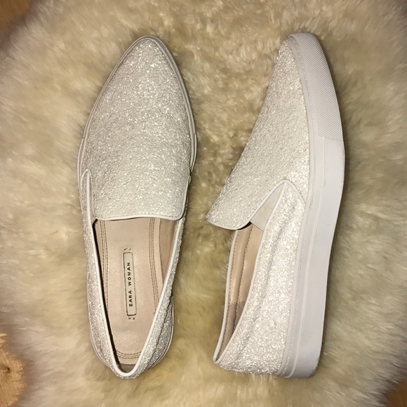Zara White Plimsoll sneakers. - Picture 3 of 3